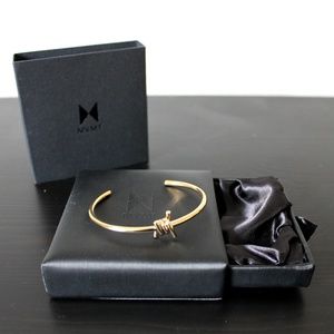 Singled Barbed Cuff in Gold